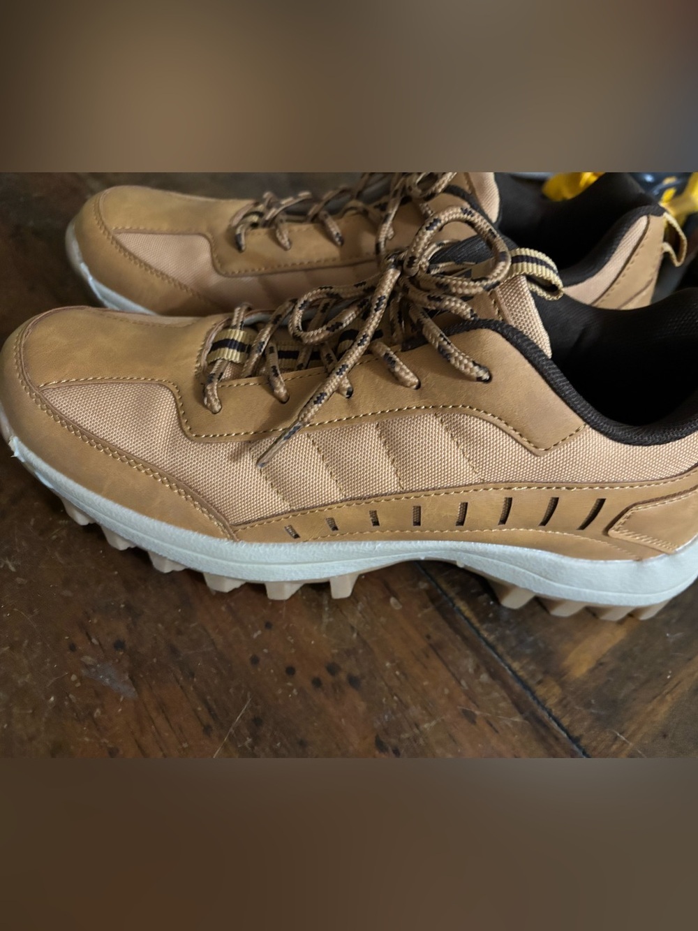 Avalanche Women's Size 8 Camel Color Cliff Hiking Shoes NWOB